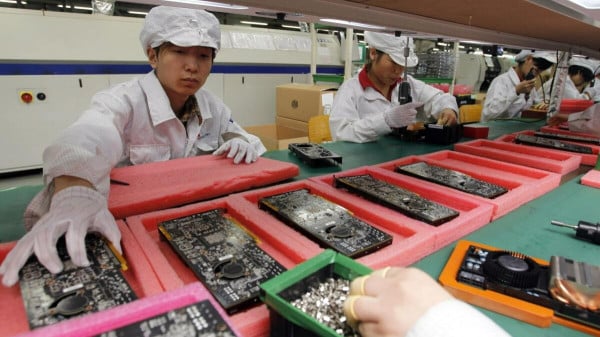 Mengapa iPhone Diproduksi di China? Alasannya Bukan Harga Murah