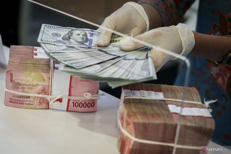 Rupiah Berpotensi Menguat Saat Dolar Tertekan Oleh Obligasi AS